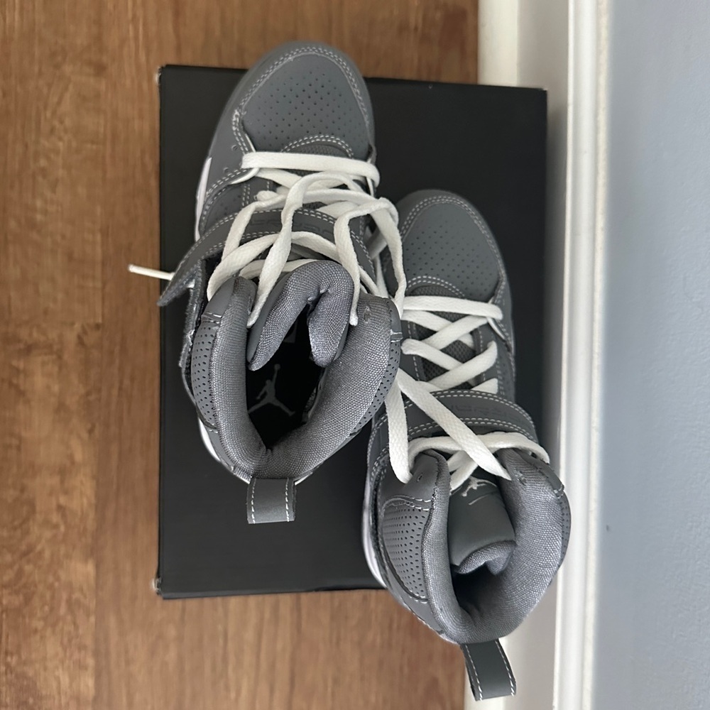 Jordan Flight 45 High Top (Kids) - Picture 4 of 5